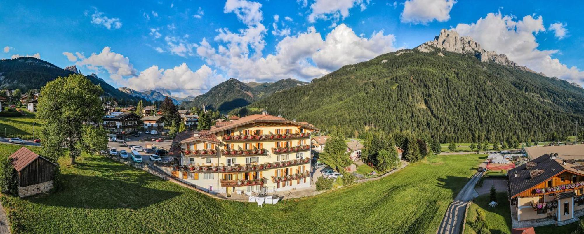 Al Piccolo Hotel Vigo di Fassa Exterior photo